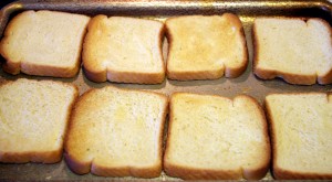 Lightly toasted bread cubes